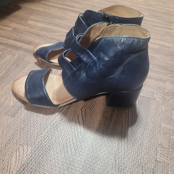 Miz Mooz Leather Heeled Sandals Brennan Midnight Shoes Sz 41  US 9.5-10 - Picture 6 of 9